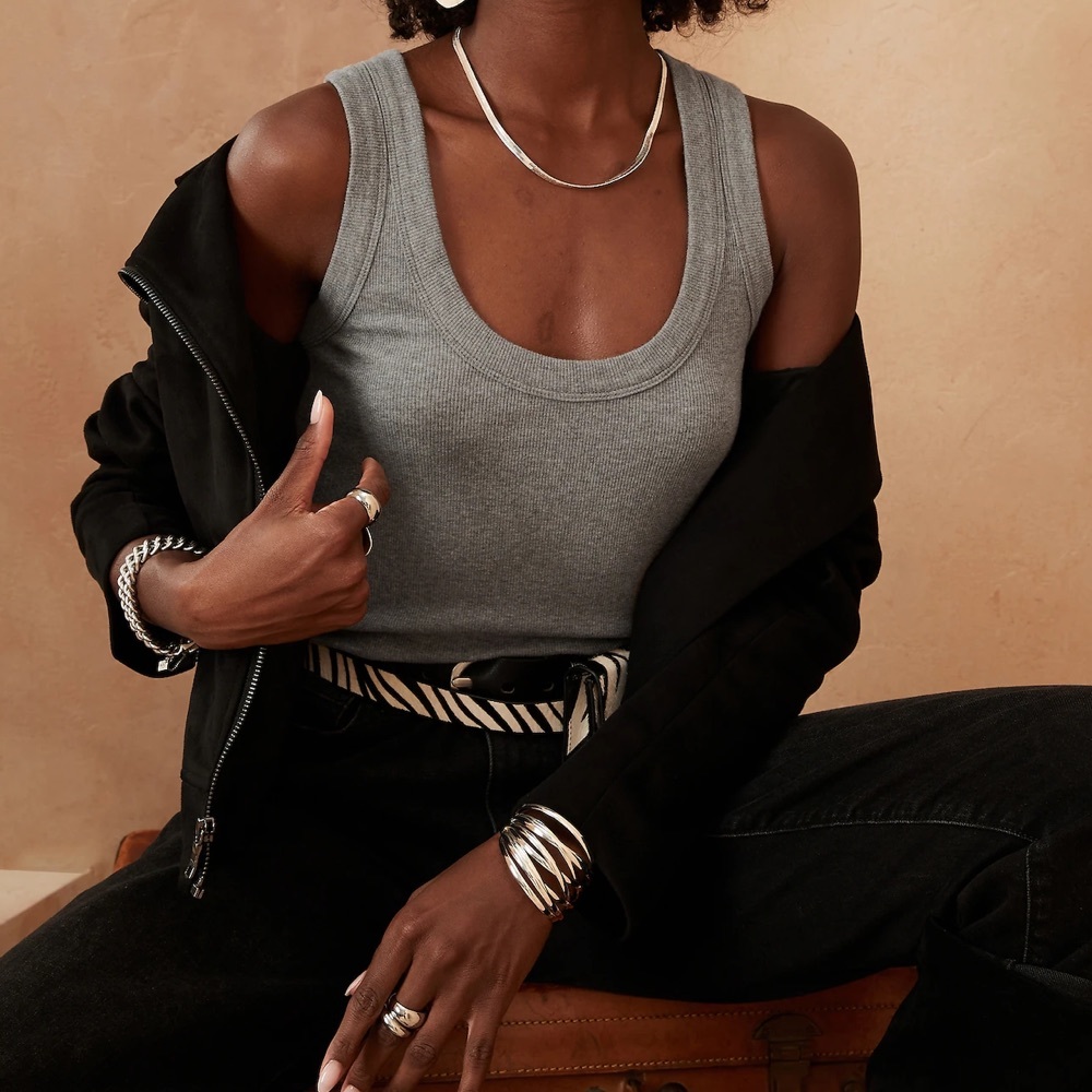 Banana Republic Scoop Neck Tank
